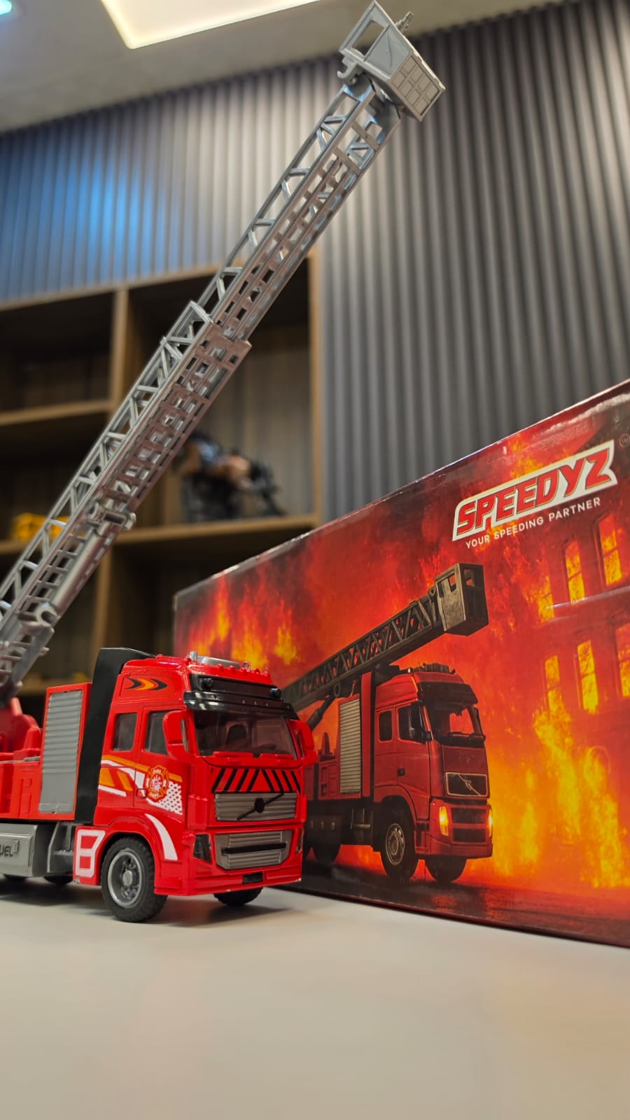 Aerial Ladder — Extended Detail